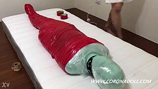 现场#4 视频: Jojo's mummification and bondage in nylon and late...