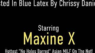 现场#1 视频: Chrissy Daniels flaunts her assets in a steamy vid...