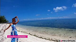 现场#4 视频: A couple’s adventurous beach sex experience with...